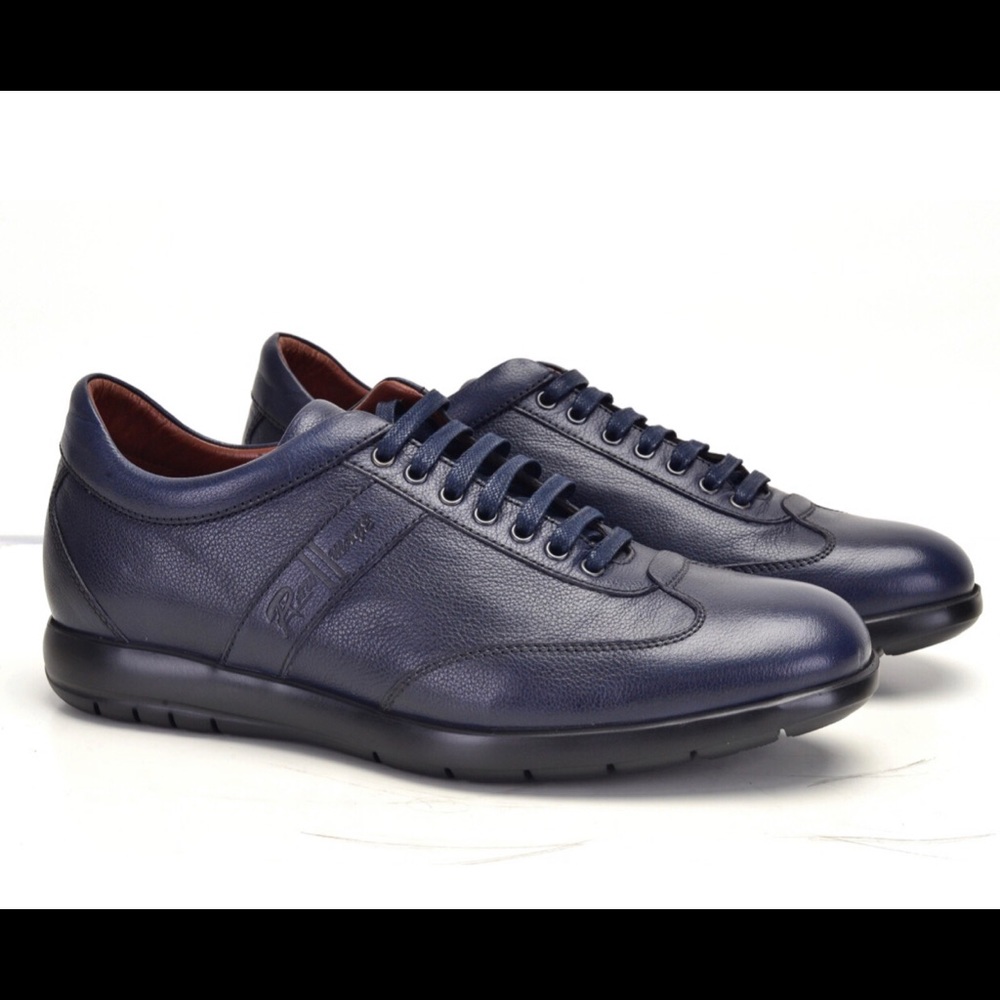 Raw llmage shoe